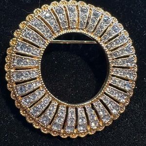 Camrose & Kross JBK Rhinestone Gold Tone Wreath Brooch